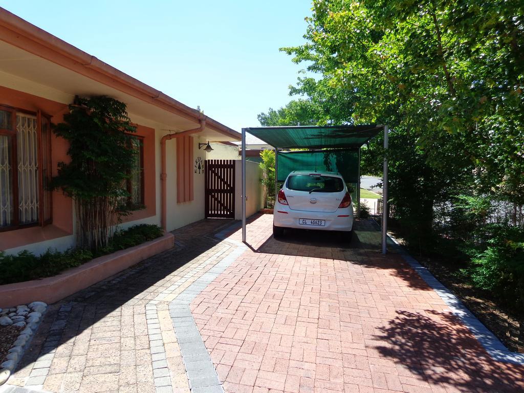 Apartamento Eikepark Self Catering Stellenbosch Exterior foto